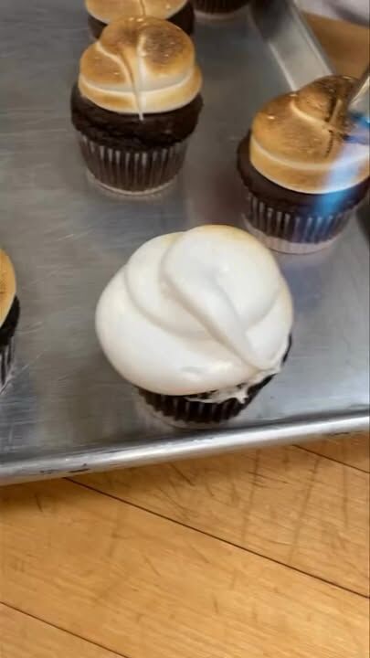 Gift Baskets , Desserts, Pastries, Decorated Cakes, and so much more ! La Petite Pastry Shoppe, 39105 Garfield Rd, Clinton Twp, Call (586) 416-1770