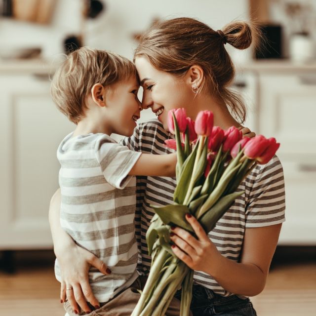 💐Mother's Day is right around the corner. Floridians, check out these florists and give mom a gift she'll love.💐 TradeFirst.com

@theflowerchoice
@2lipsfloraldesign
@brigittesflowersgalore

#flowers #mothersday #moms #trade #traderfirst